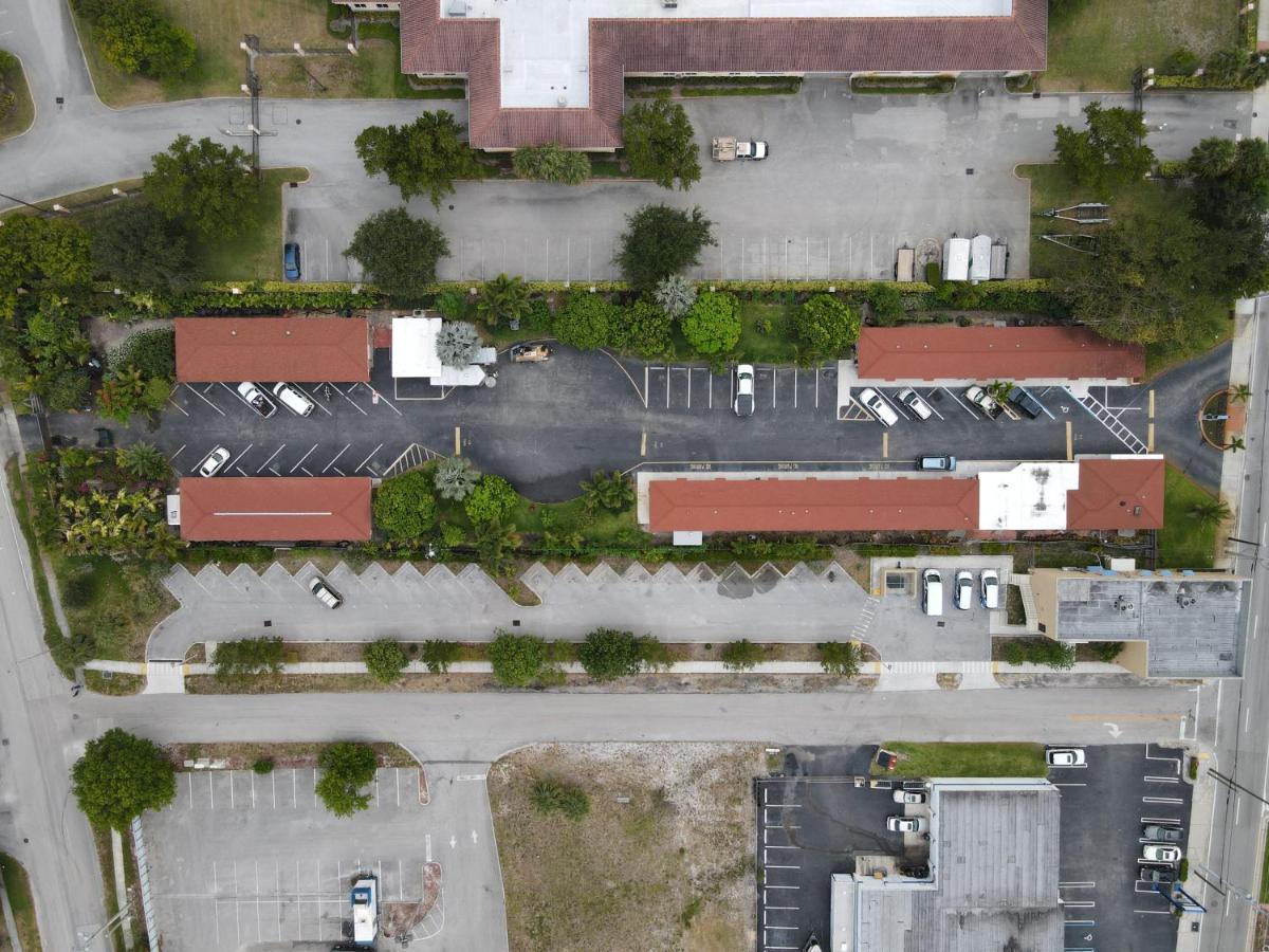 Travel Inn of Riviera Beach Exterior foto